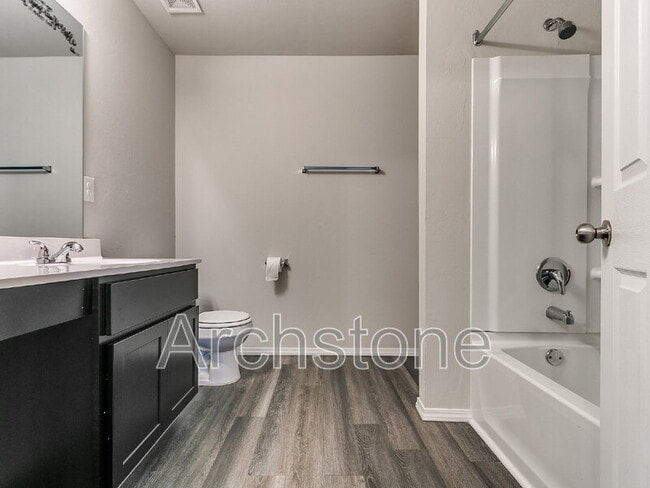 Building Photo - 1308 Dustin Dr