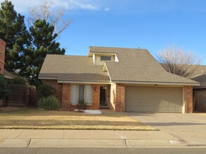 Building Photo - Nice Modern Home Located In Whisper Wood Near Tech. Includes access to pool & tennis court.