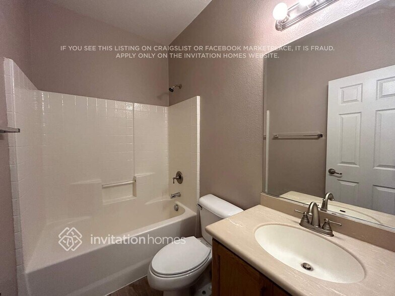 Building Photo - 433 Mystic River St