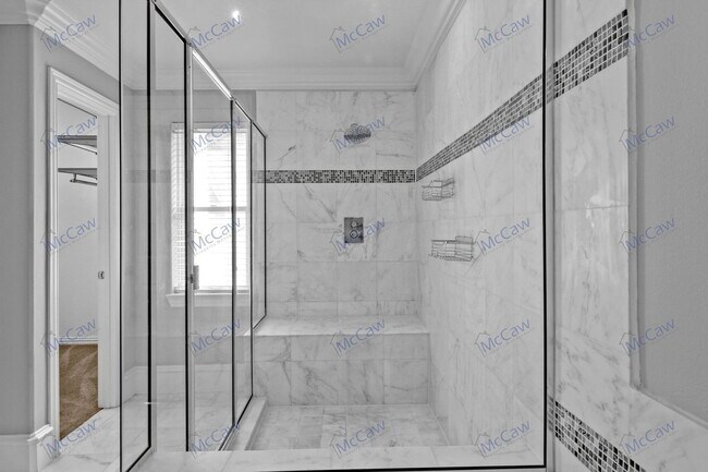 Building Photo - 857 N Glasgow Dr