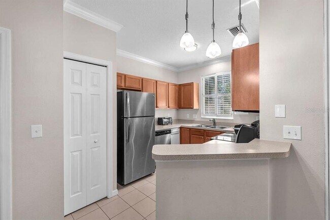 Building Photo - 2231 Golden Oak Ln