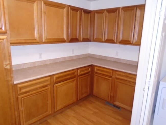 Building Photo - Great Duplex