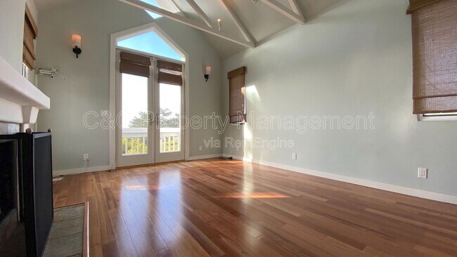 Building Photo - 153 Carmel Riviera Dr