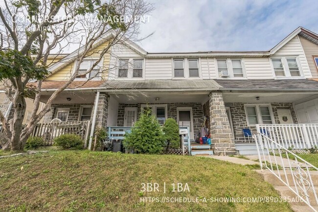 Building Photo - Super Clean Upstairs Newly Renovated 3BR 1...