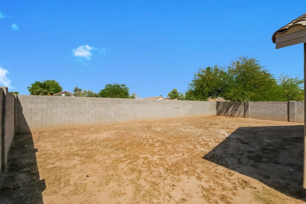 Building Photo - 1604 S 80th Ln
