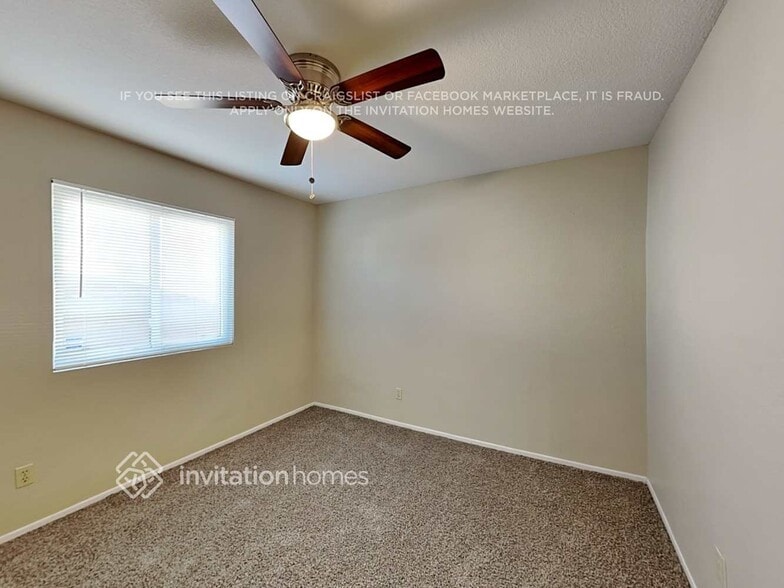 Building Photo - 5427 N 74th Ave