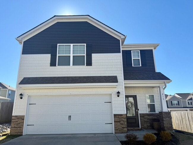 Building Photo - 215 Wanderlust Ct