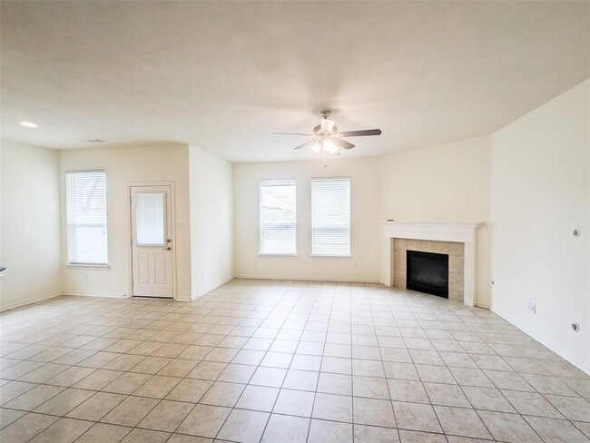 Building Photo - 6223 Summerfield Glade Ln