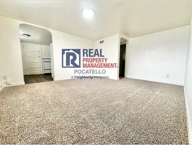 Building Photo - 159 S 11th Ave