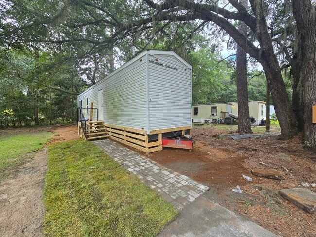Primary Photo - 147 Cherrie Murrell St