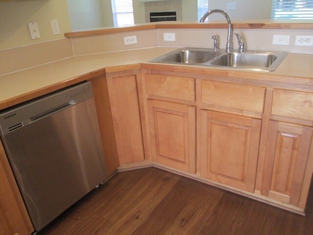 Building Photo - 3127 Majestic Oaks Ln