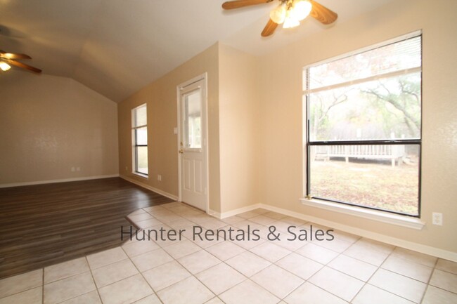 Building Photo - Beautiful Cul-De-Sac Location With Oak Trees