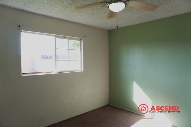 Building Photo - Beautiful 3-Bedroom Home