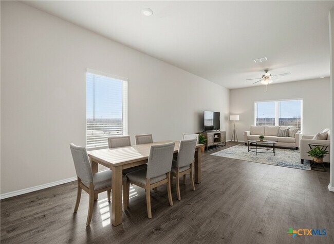 Building Photo - 292 Legacy Cir