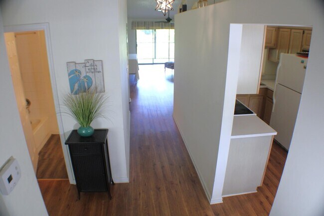 Building Photo - 1082 Keystone Dr