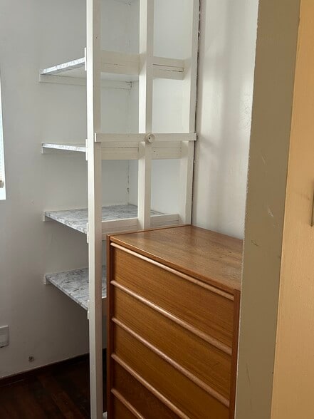 Storage w/drawer - 148 Kathryn Dr