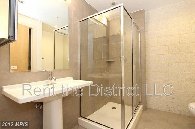 Building Photo - 1133 14th St NW