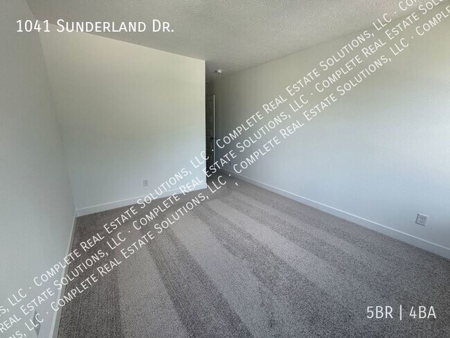 Building Photo - 1041 Sunderland Dr