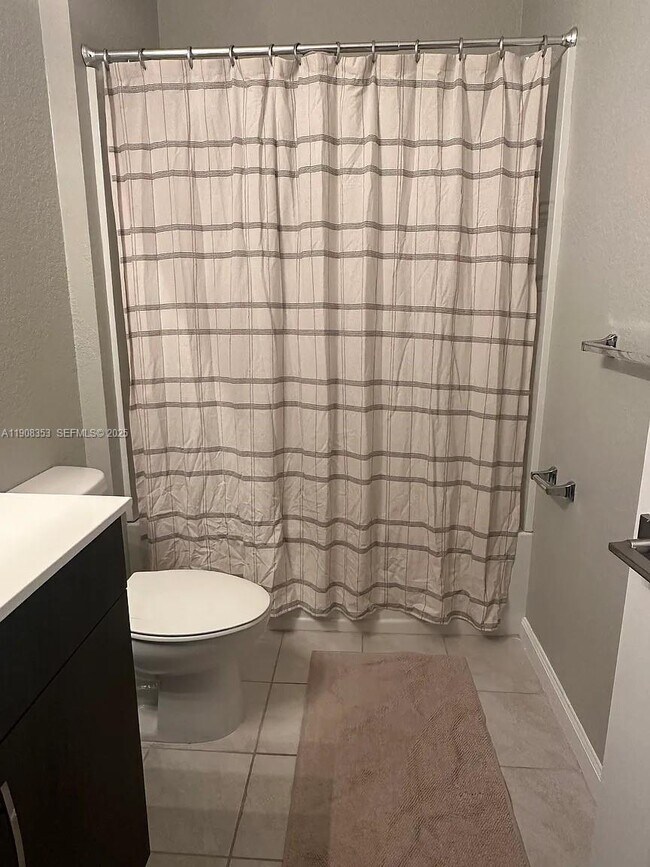 Building Photo - 1442 SE 23rd Terrace