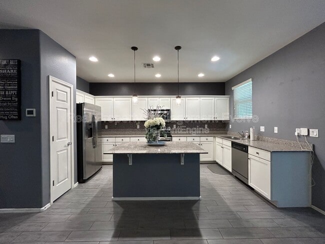 Building Photo - 2632 N 73rd Glen