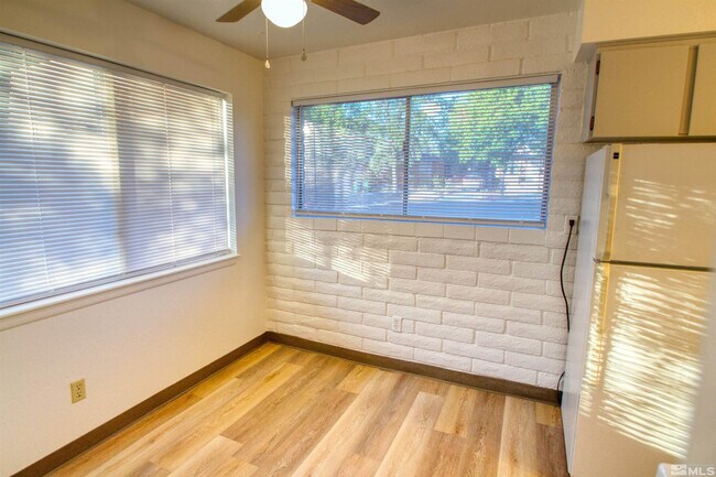 Building Photo - 1036 Bell St