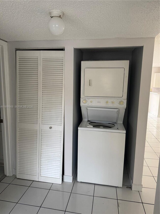 Building Photo - 15421 SW 133rd Pl