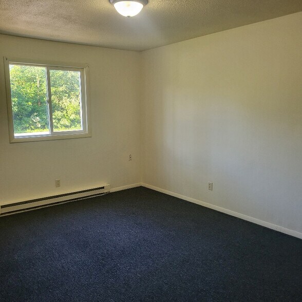 Building Photo - 1003 Colonial Dr