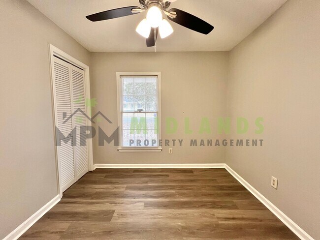 Building Photo - 237 Devonport Dr