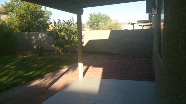 Building Photo - 10237 E Desert Crossings Way