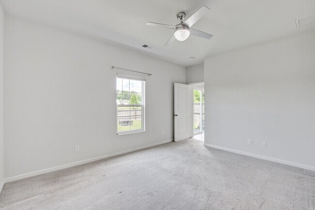Building Photo - 347 Matuskovic Dr