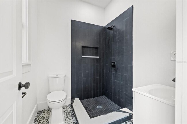 Building Photo - 2830 2nd Ave N