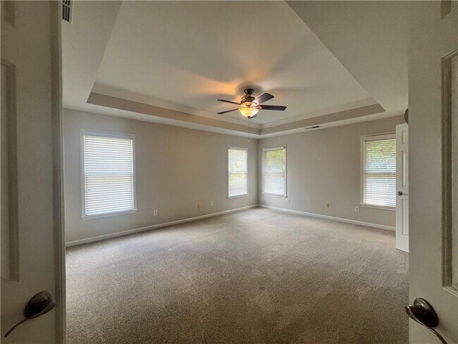 Building Photo - 365 Tumbling Creek Dr