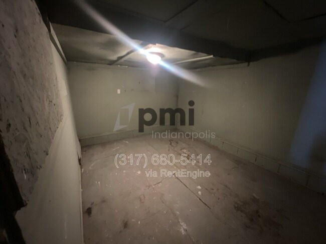 Building Photo - 2107 N Spencer Ave