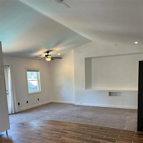 Building Photo - 5746 Velasco Ave