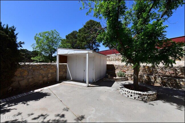 Building Photo - 1857 Ralph Janes Pl