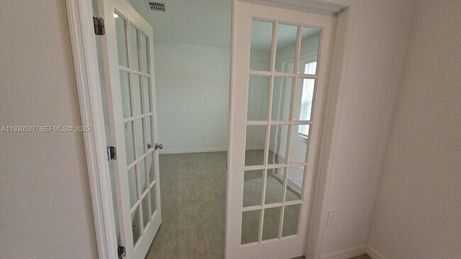 Building Photo - 4724 Yellow Elder Wy