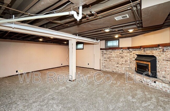 Building Photo - 2928 Vine St