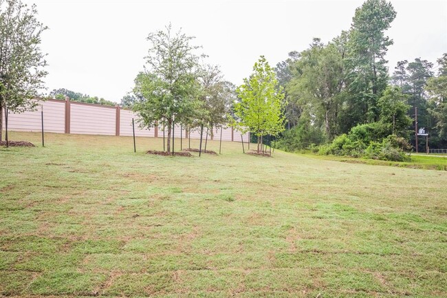 Building Photo - 25326 Shadowdale Dr