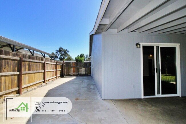 Building Photo - 3527 Savage Dr