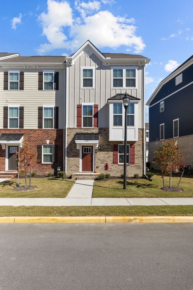Building Photo - Welcome to modern living in Suffolk, Virginia!