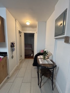 Building Photo - 220 Hanover St