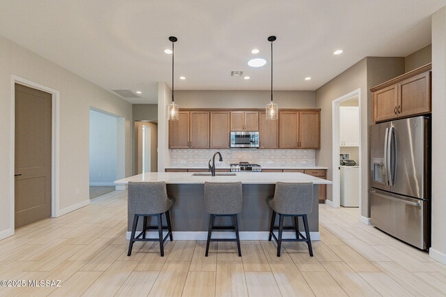 Building Photo - 39548 S Summerwood Dr