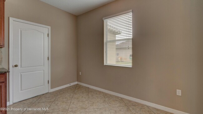 Building Photo - 13576 Hunters Point St