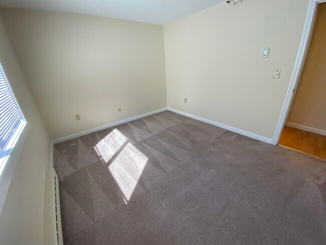 Building Photo - 29 Capron Rd