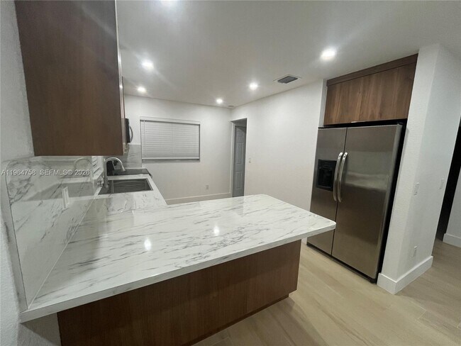 Building Photo - 108 Caribbean Ave