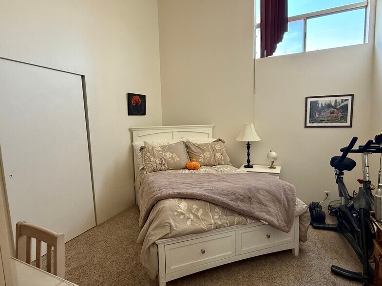 Building Photo - 1133 E Brickyard Rd