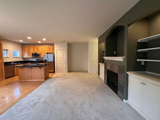 Building Photo - 1150 SW 170th Ave