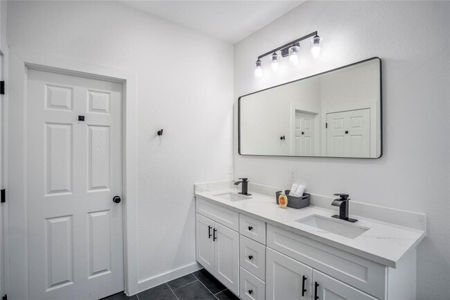 Building Photo - 4104 Engelke St