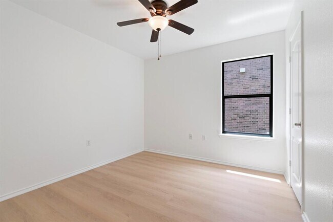 Building Photo - 6605 Kirkwynd Dr