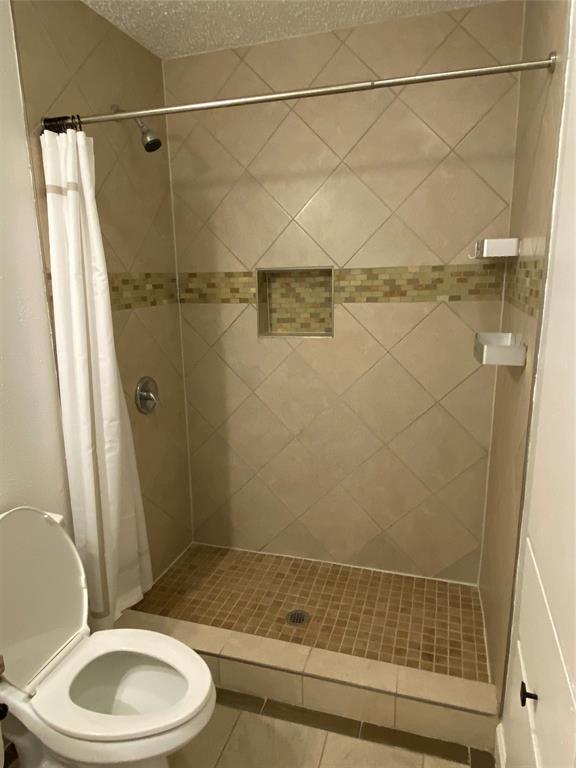 Building Photo - 9365 Pagewood Ln